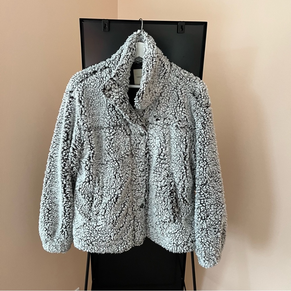 Thread & Supply Teddy Coat in Grey Size XS